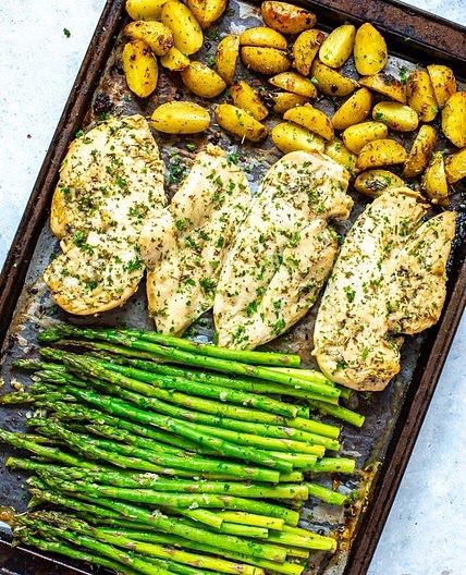 SHEET PAN CHICKEN AND ASPARAGUS