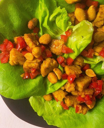 peanut tempeh lettuce wraps