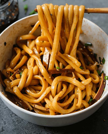 Easiest 1 Bowl Shoyu Udon (Soy Sauce Noodles)