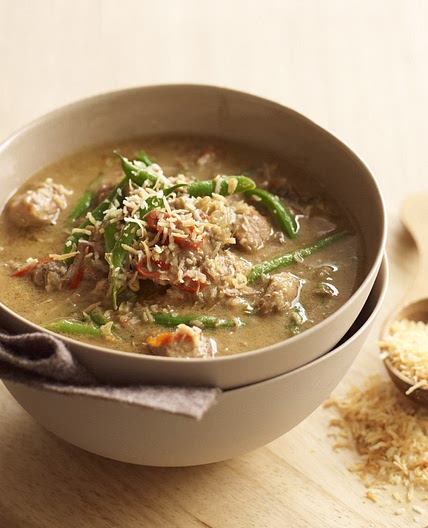 Tamarind and coconut pork curry
