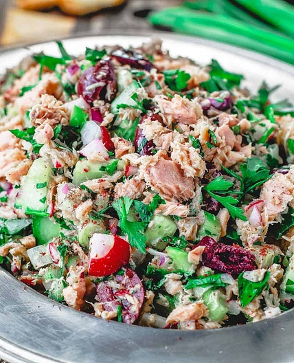 10-Min Mediterranean Tuna Salad (Bold & Healthy)