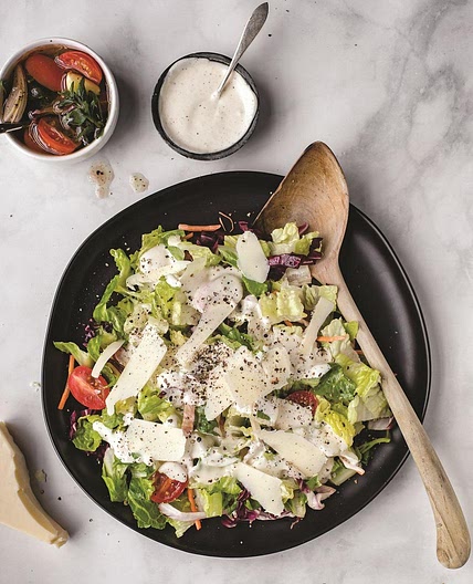 Aunt Jae's Double-Dressed Creamy Garlic Garden Salad