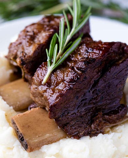Slow Cooker Beef Short Ribs
