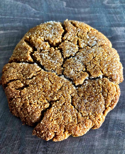 Chewy Ginger Molasses Keto Cookies