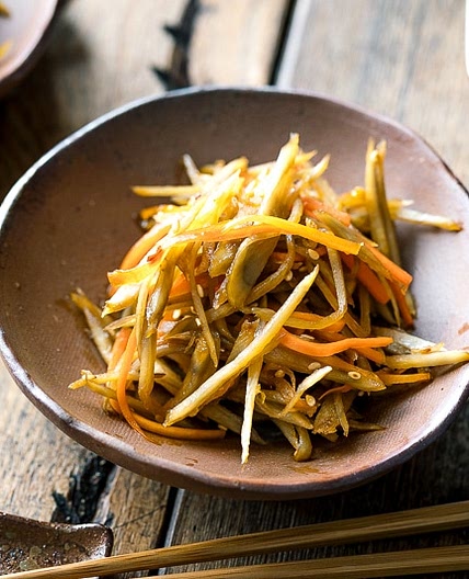 Kinpira Gobo (Braised Burdock Root)