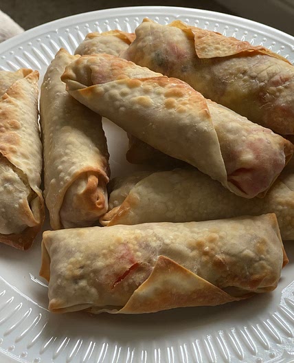 Air Fryer Breakfast Egg Rolls