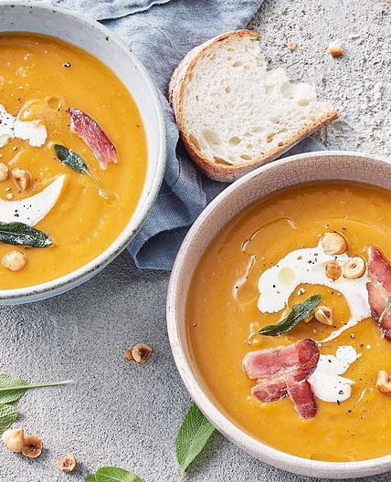 Easy overnight maple bacon pumpkin soup