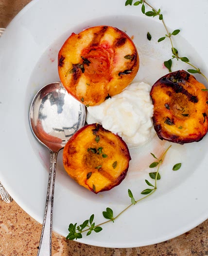 Grilled Peaches with Yogurt and Honey