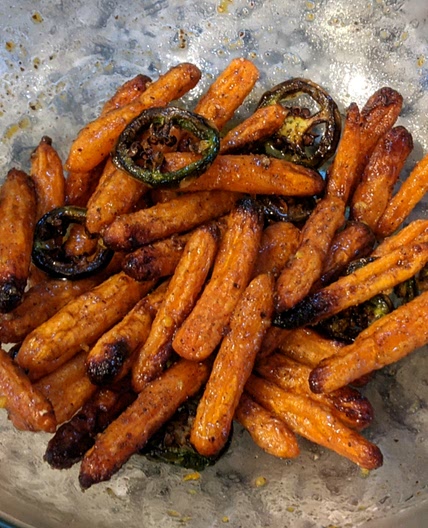 Air Fryer Sweet and Spicy Roasted Carrots