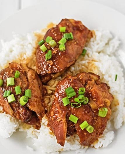 Crock Pot Garlic & Honey Chicken Thighs