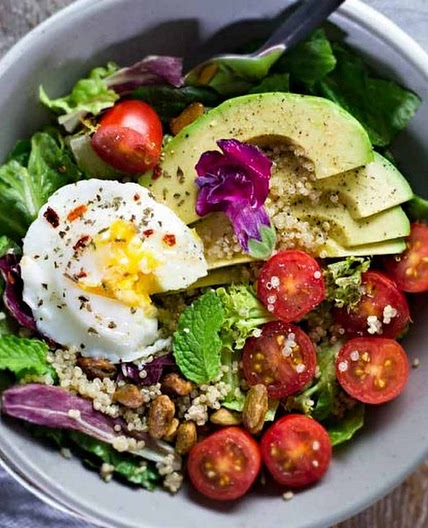 Poached Egg & Avocado Breakfast Salad