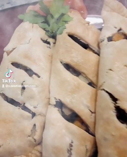 Michigan Pasties (Meat Pies) with Pan Gravy