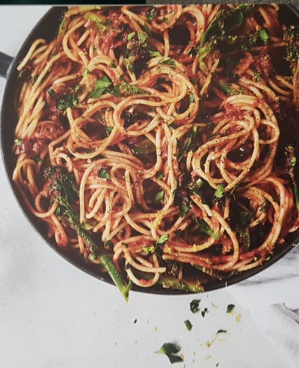 QUICK PUTTANESCA SPAGHETTI | BOSH!