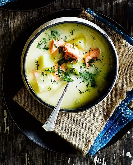 Finnish salmon and potato soup (Lohikeitto)