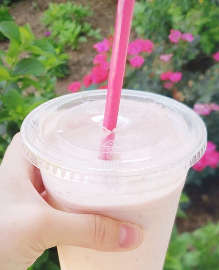 Best Ever Strawberry Banana 🍓 🍌 Smoothie