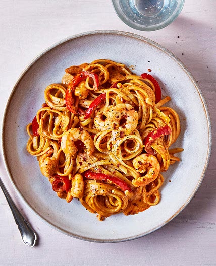 G - Pink Pesto, Prawn & Pepper Courgetti (Tweaked from original)
