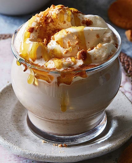 Slow-cooker gingerbread cafe latte