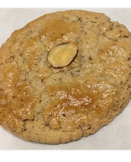Almond cookie