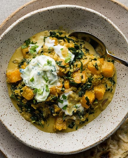 Lentil lemongrass Dahl with Coriander Yoghurt and Naan
