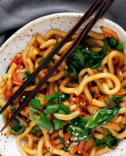 15 Minute Spicy Udon Stir Fry