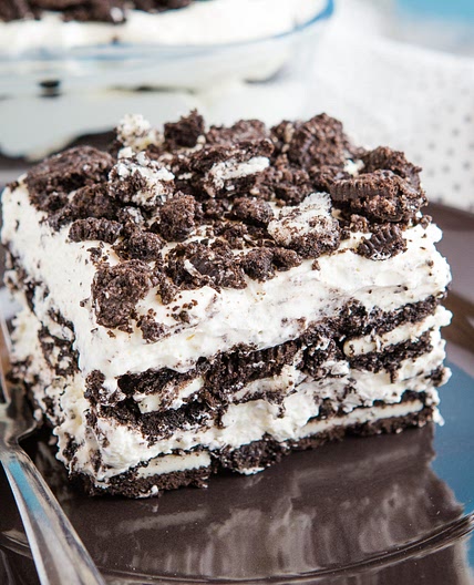 Easy No Bake Cookies and Cream Oreo Icebox Cake