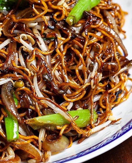 Cantonese Soy Sauce Pan-Fried Noodles Recipe