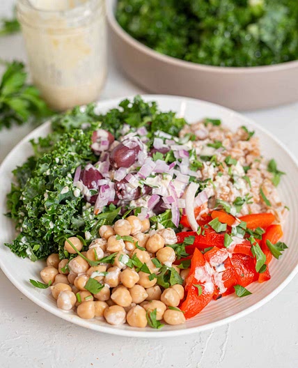 Mediterranean Farro Salad Bowls