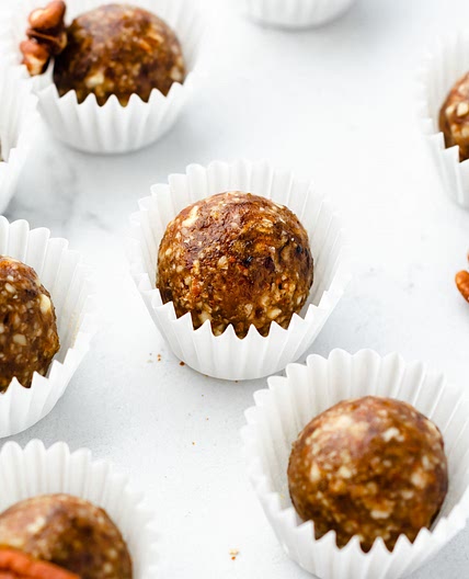 Vegan Pecan Bites | The Guccha
