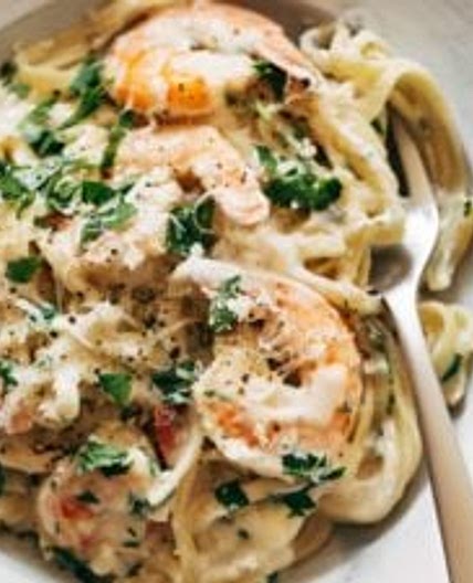 Garlic Butter White Wine Shrimp Linguine