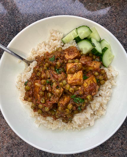 Tofu Matar w Brown Rice & Cucumber 