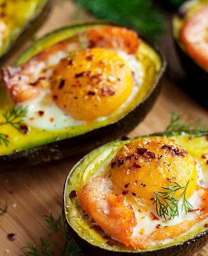 Easy Avocado Eggs