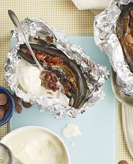 Chocolate baked bananas