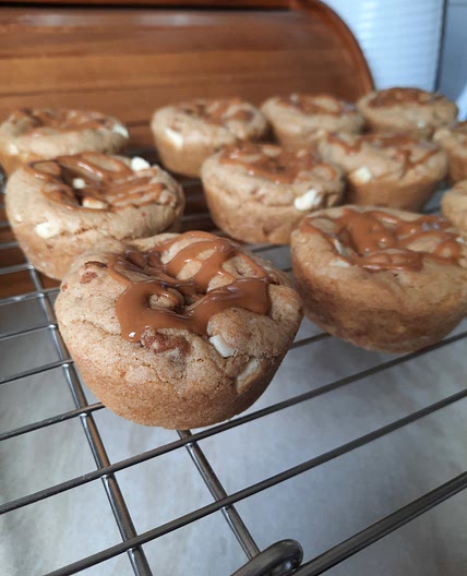Stuffed biscoff cookie cups