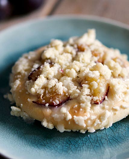 Plum Crumble Buns