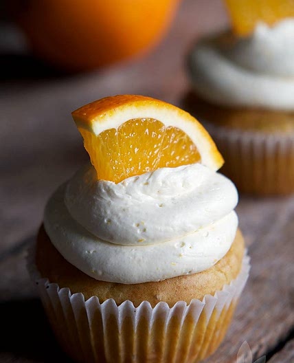Fruchtige Orangen- und Zitronen-Cupcakes