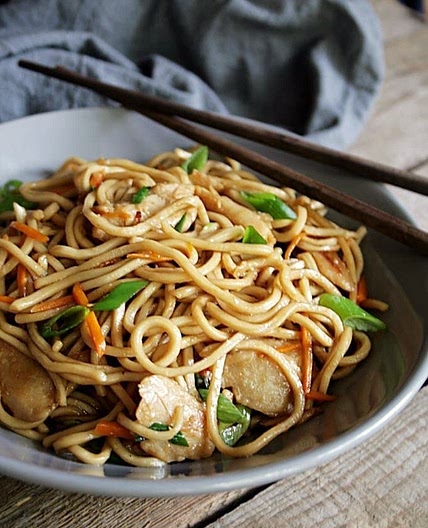Gebratene, chinesische Nudeln