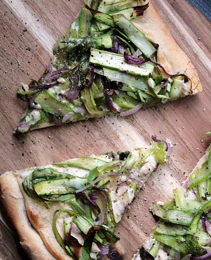 Asparagus Garlic White Pizza