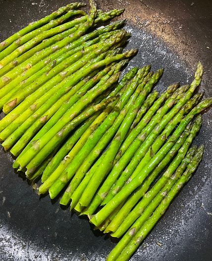 Sautéed asparagus 