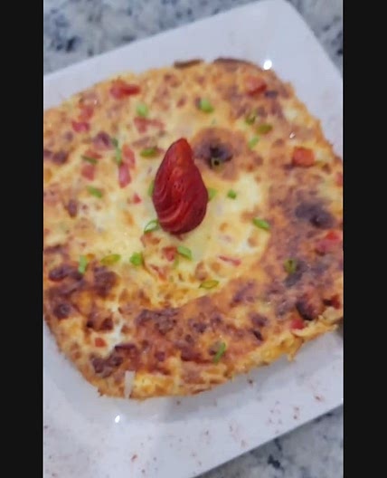 AIR FRYER HASH BROWN BREAKFAST CASSEROLE WITH BACON