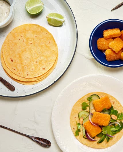 Tacos mexicanos con merluza crujiente