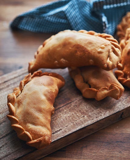 Empanadas de Carne (or Vegetarianas)