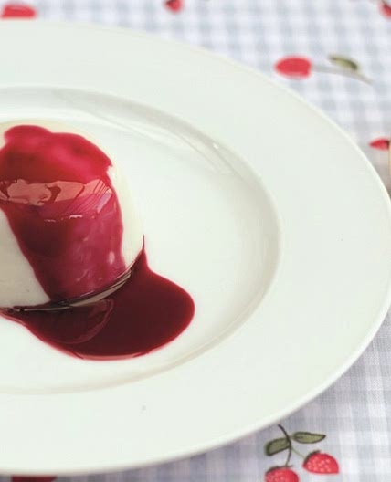 Classic vegan panna cotta