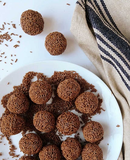 Rum Truffles with Cake Crumbs