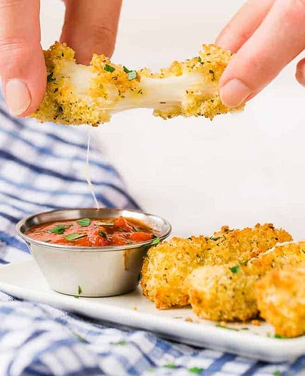 Air Fryer Mozzarella Sticks