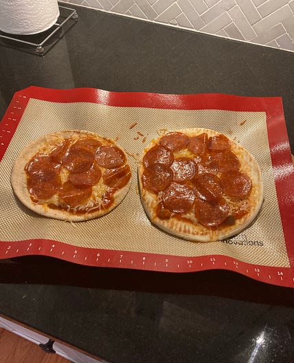 Easy personal pizzas 