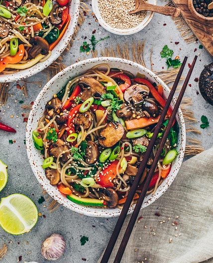 Koreanischer Glasnudelsalat