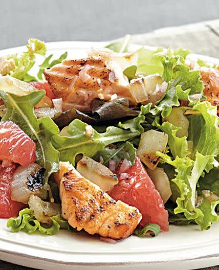 Salmon, Lettuce, & Grapefruit salad with Yogurt dressing