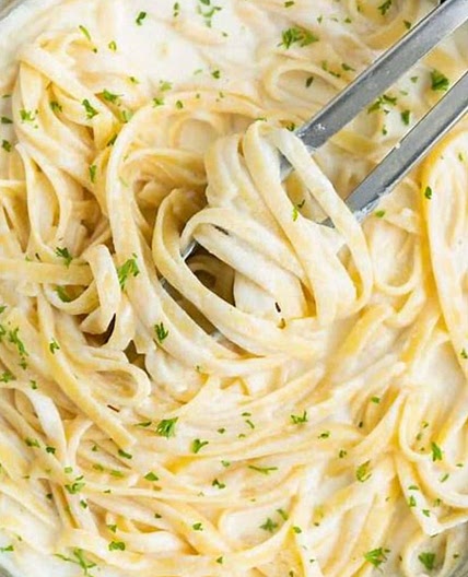 Fettuccine Alfredo
