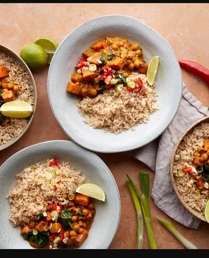 Roasted sweet potato, peanut & chickpea curry