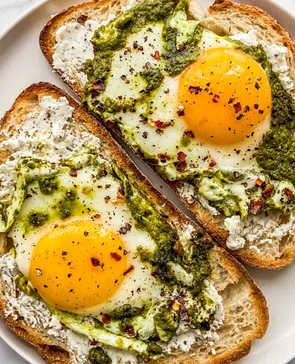 pesto eggs 